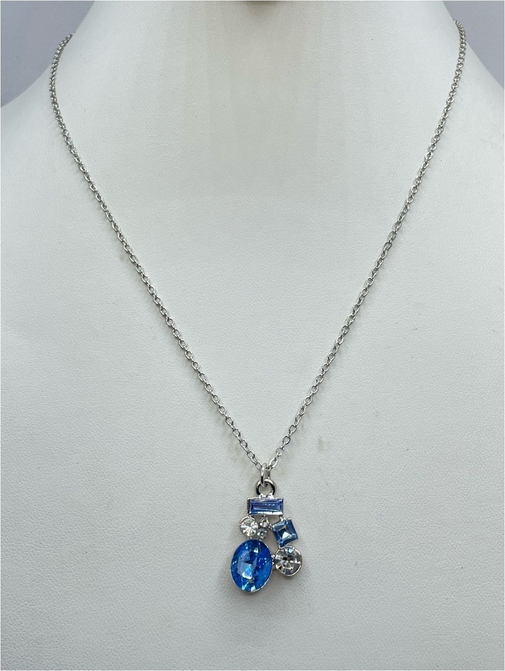 Silver Tone Blue Crystal Glass Pendant Necklace Adjustable